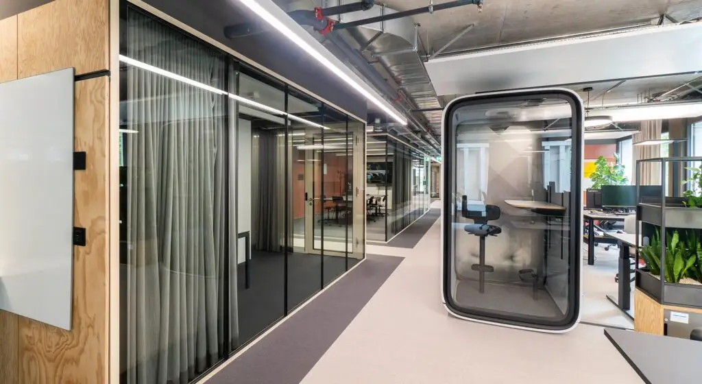 Cloison métallique Schwab 52, société SBB à Wankdorf