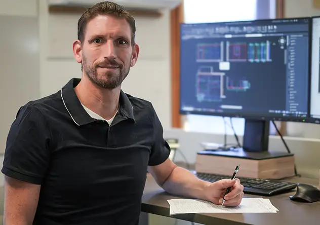 fiess_samuel_schwabag Portrait Foto Mitarbeiter