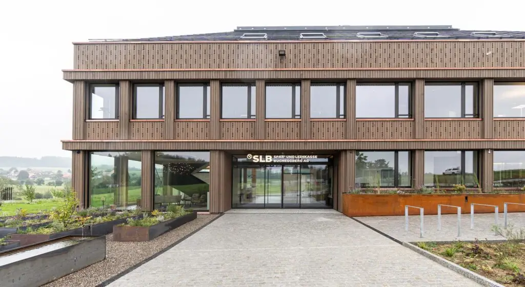 Schwab 71 Holztrennwand Spar und Leihkasse Buchegger