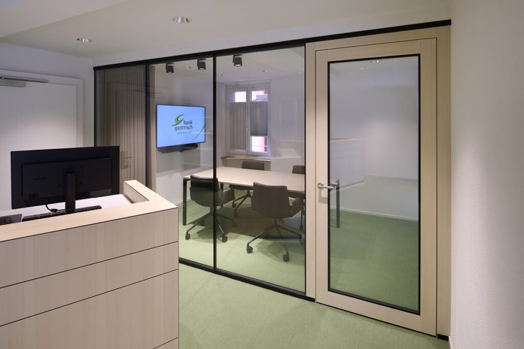 Schwab 52 Bank Gantrisch Köniz